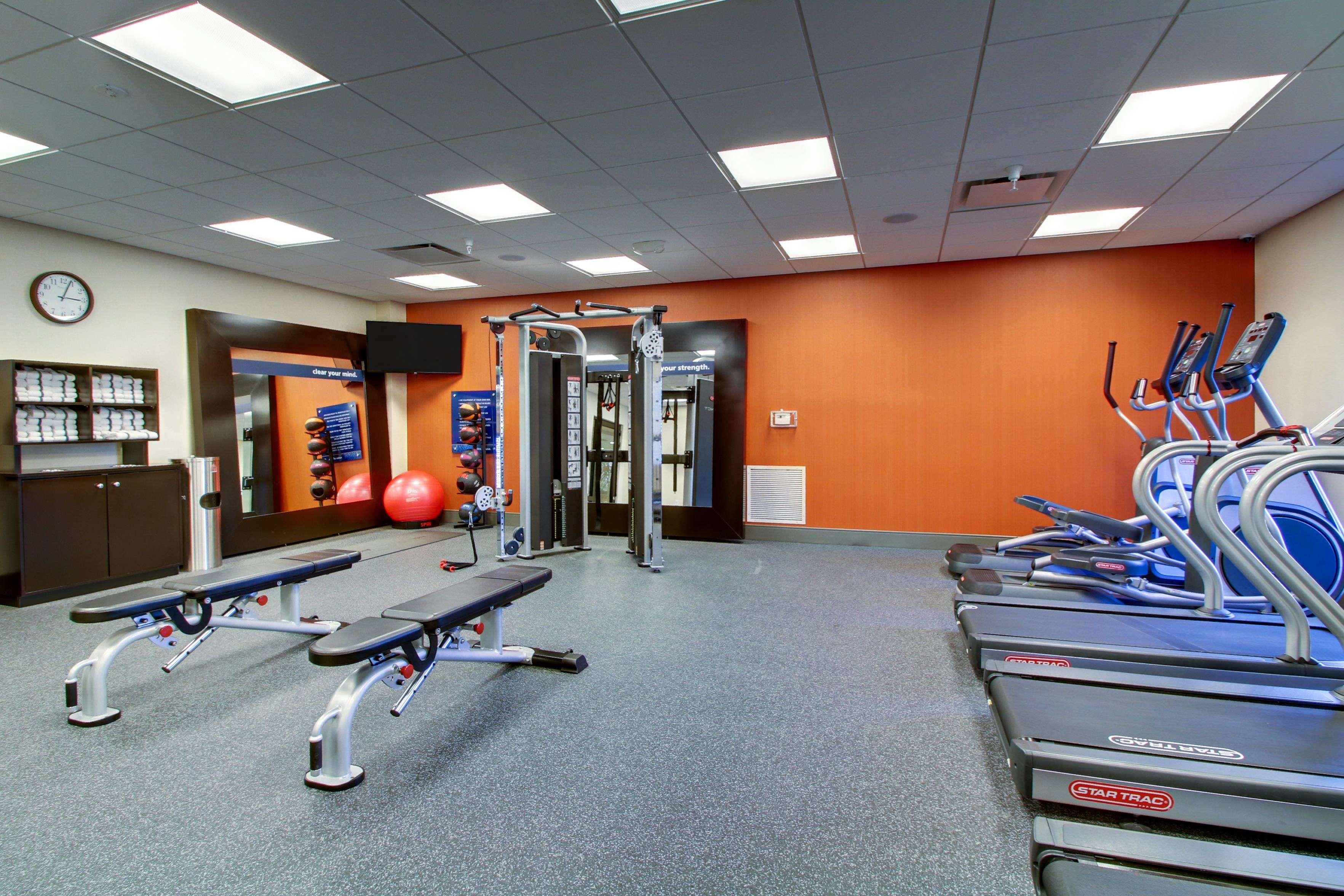 Hampton Inn & Suites Milwaukee West West Allis Ngoại thất bức ảnh