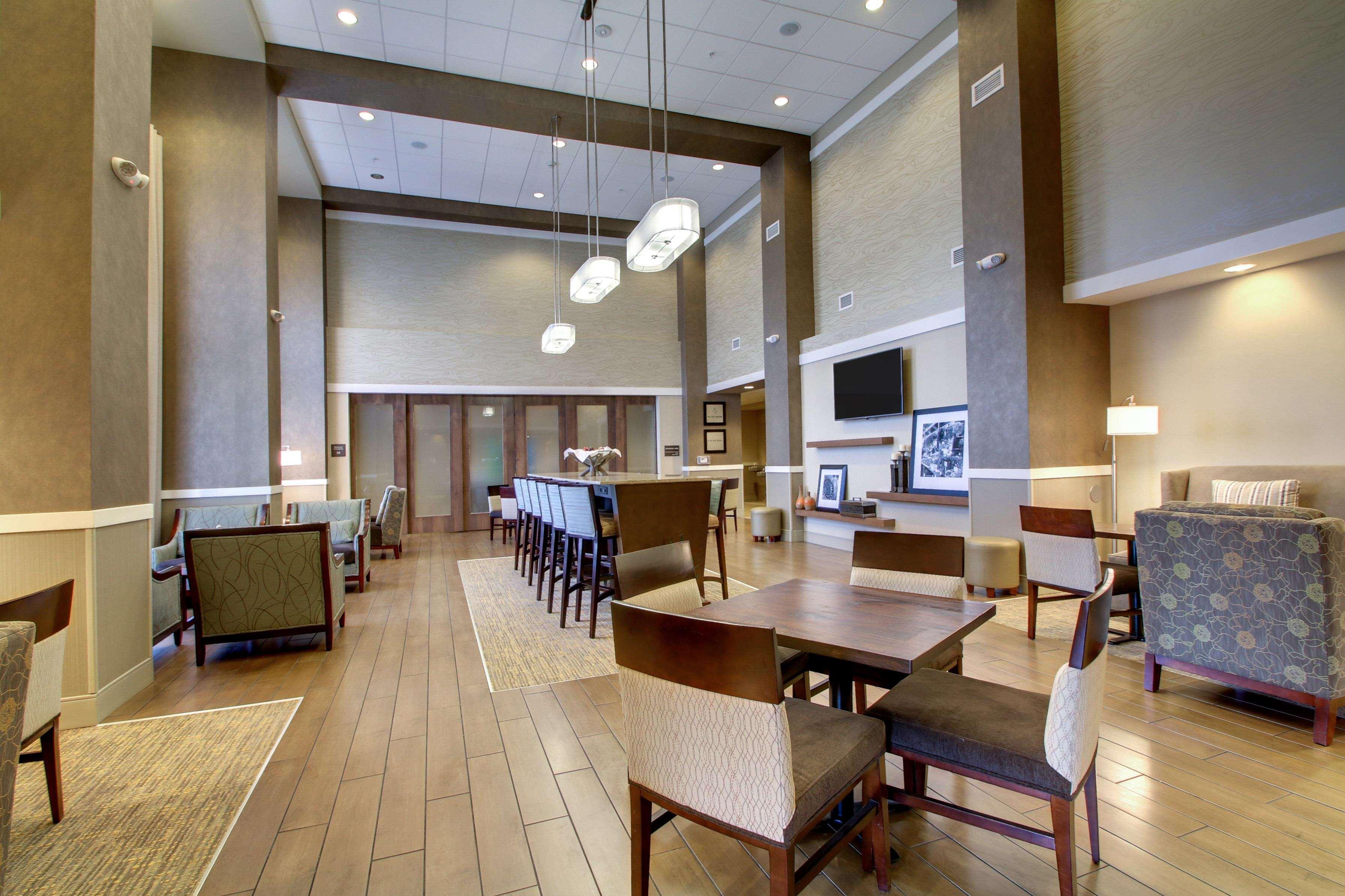 Hampton Inn & Suites Milwaukee West West Allis Ngoại thất bức ảnh