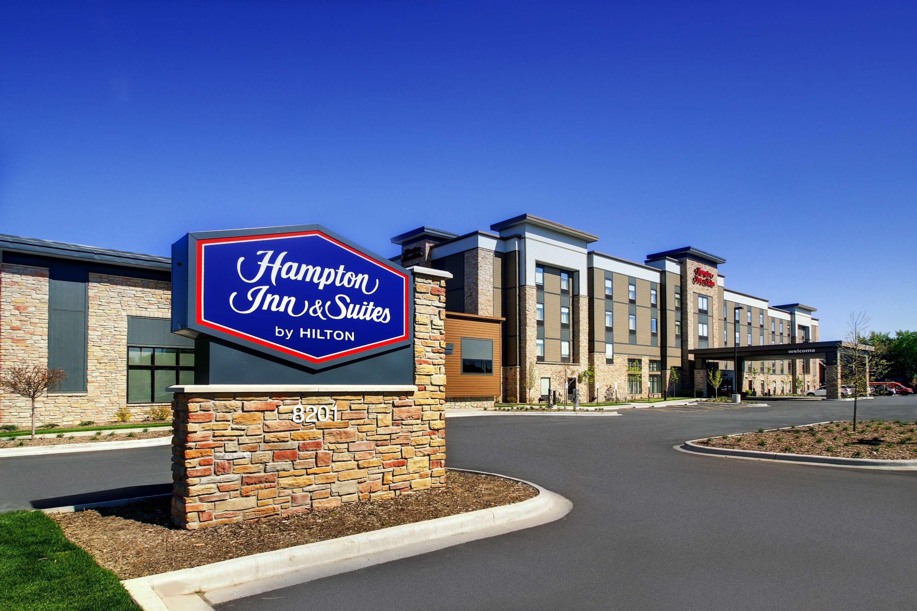Hampton Inn & Suites Milwaukee West West Allis Ngoại thất bức ảnh
