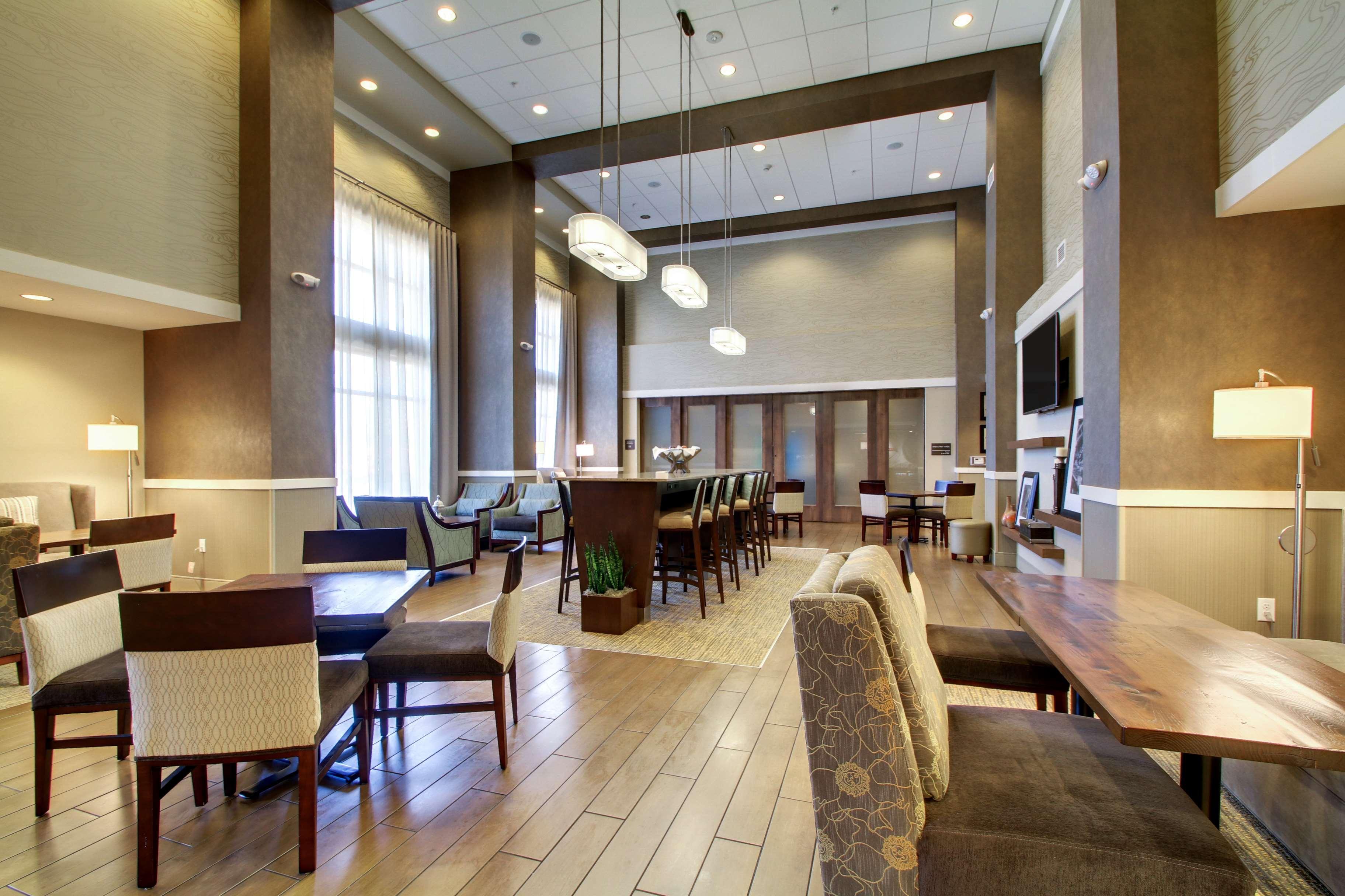 Hampton Inn & Suites Milwaukee West West Allis Ngoại thất bức ảnh