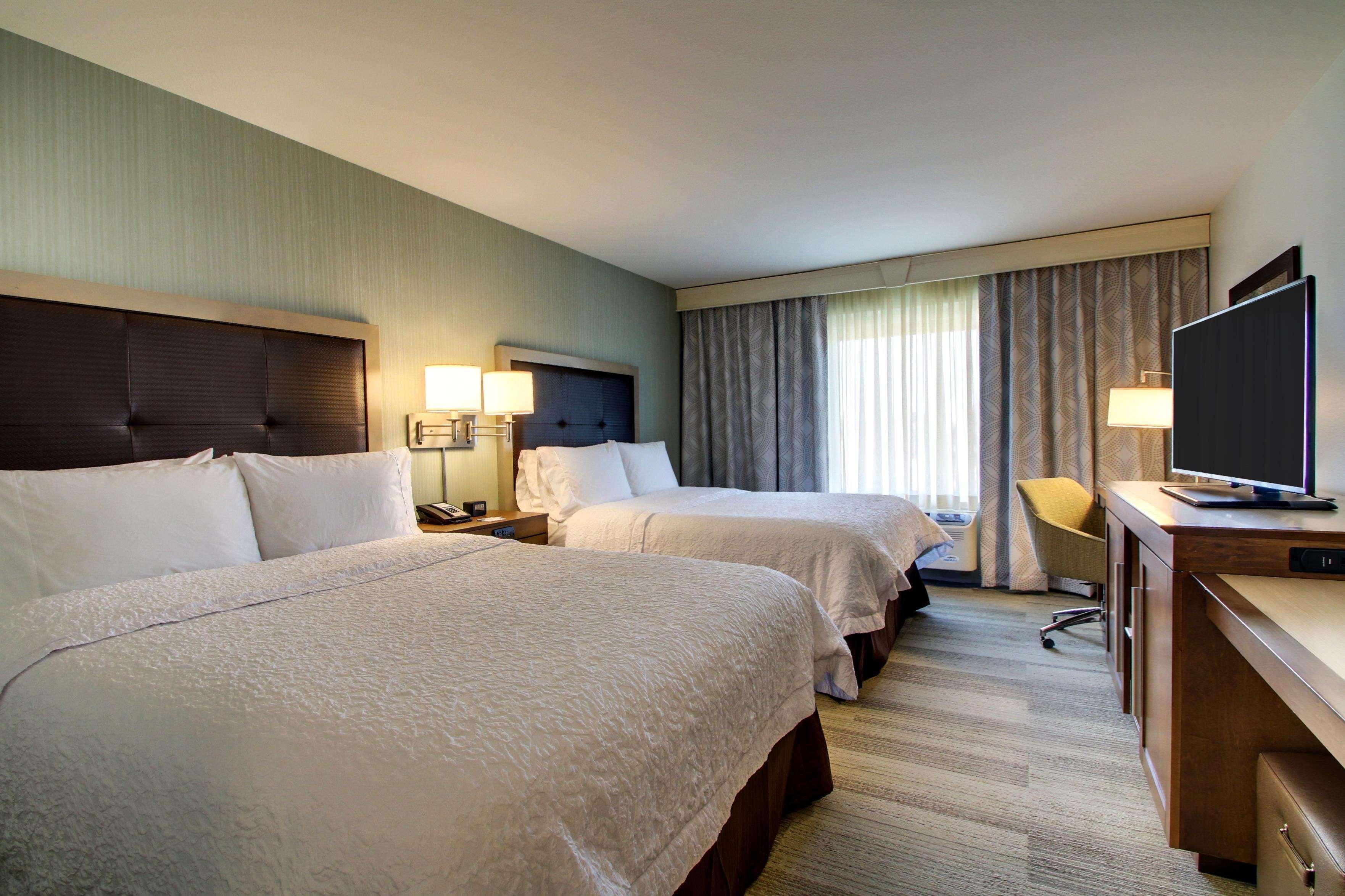 Hampton Inn & Suites Milwaukee West West Allis Ngoại thất bức ảnh