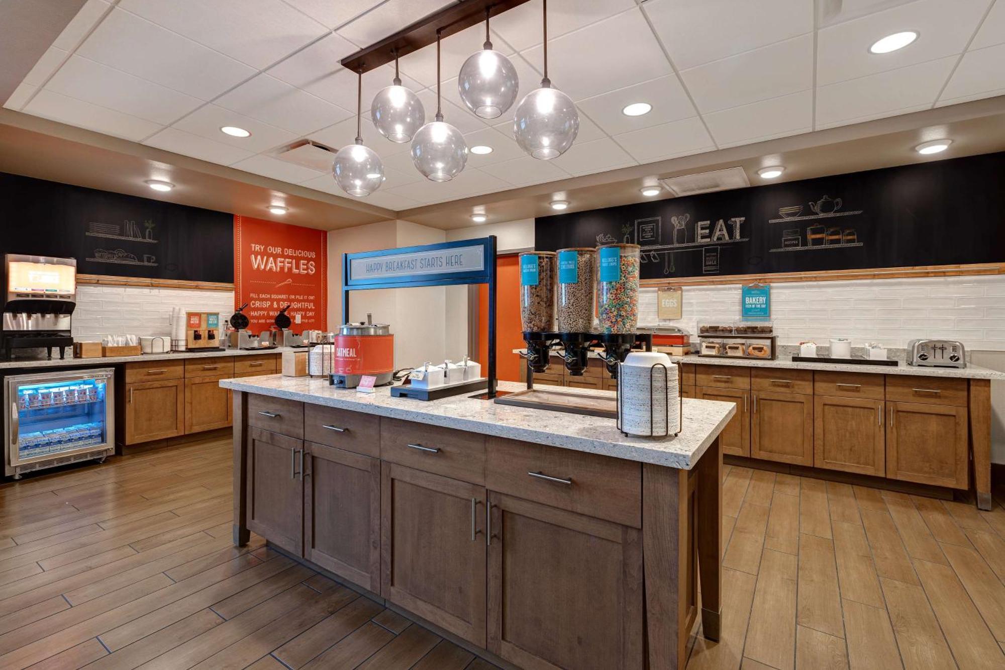 Hampton Inn & Suites Milwaukee West West Allis Ngoại thất bức ảnh