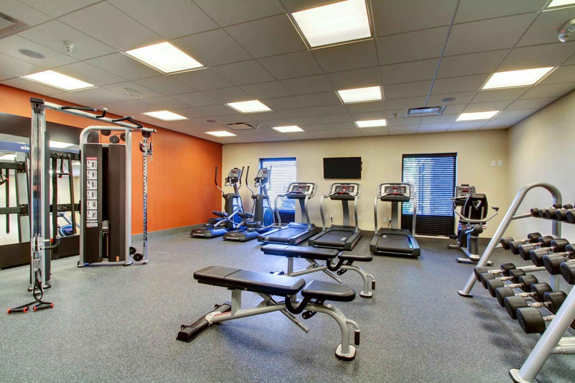 Hampton Inn & Suites Milwaukee West West Allis Ngoại thất bức ảnh