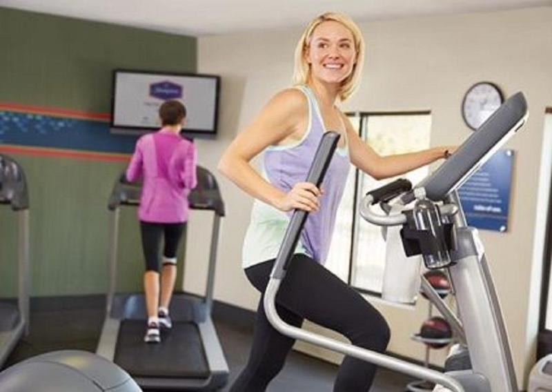 Hampton Inn & Suites Milwaukee West West Allis Ngoại thất bức ảnh